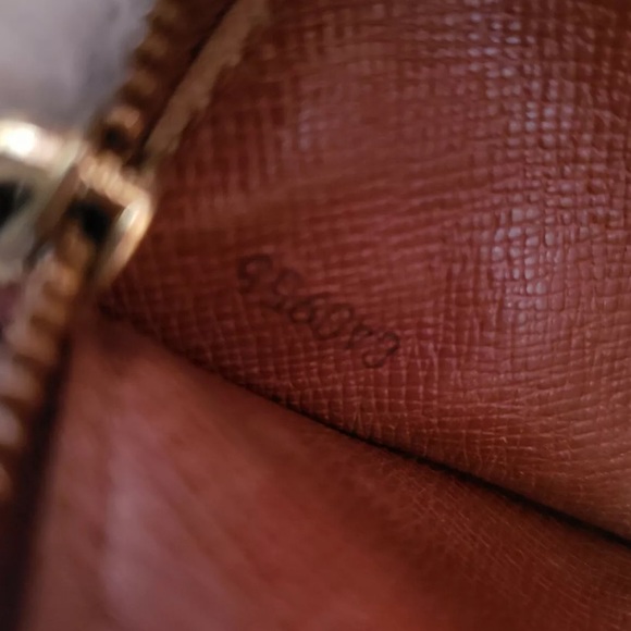 Louis Vuitton Authentic Vintage Accordion Wallet - Picture 10 of 16